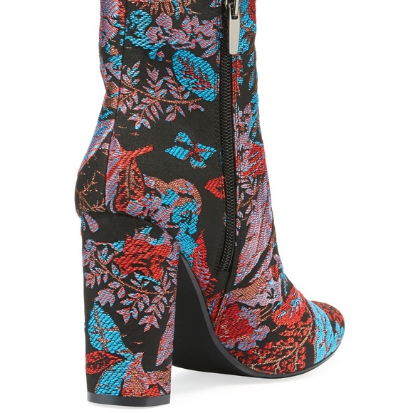 NEIMAN MARCUS Bucasia Floral Brocade Booties 6B - Picture 4 of 8